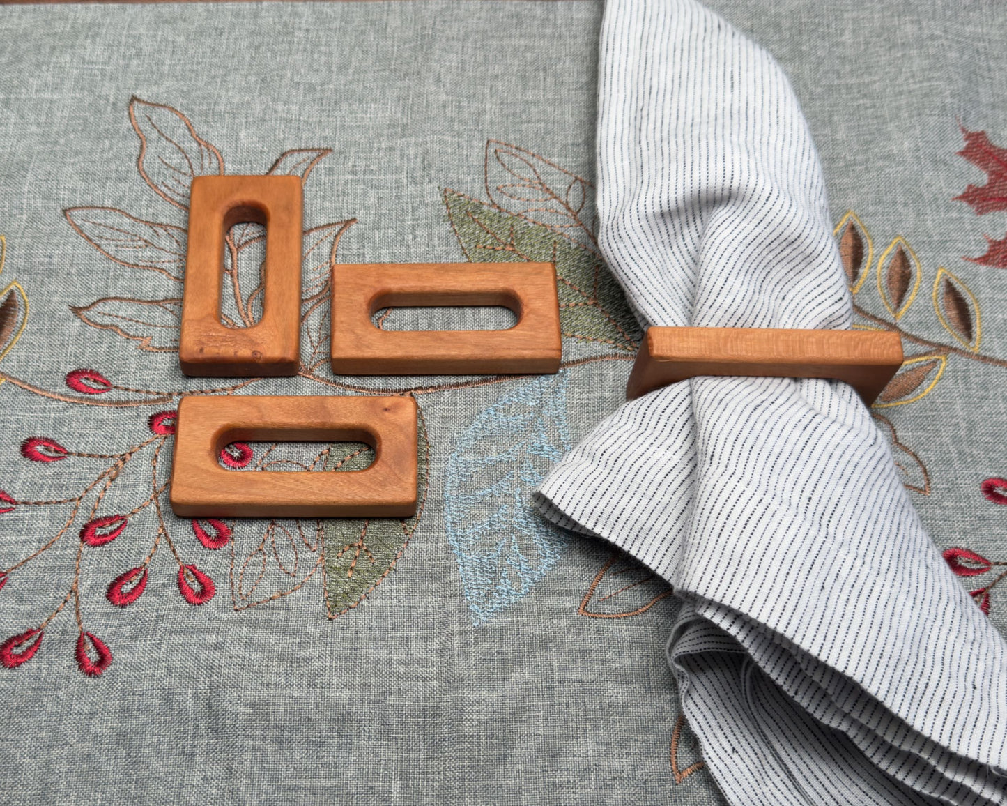Hardwood Napkin Rings (Set of 4)